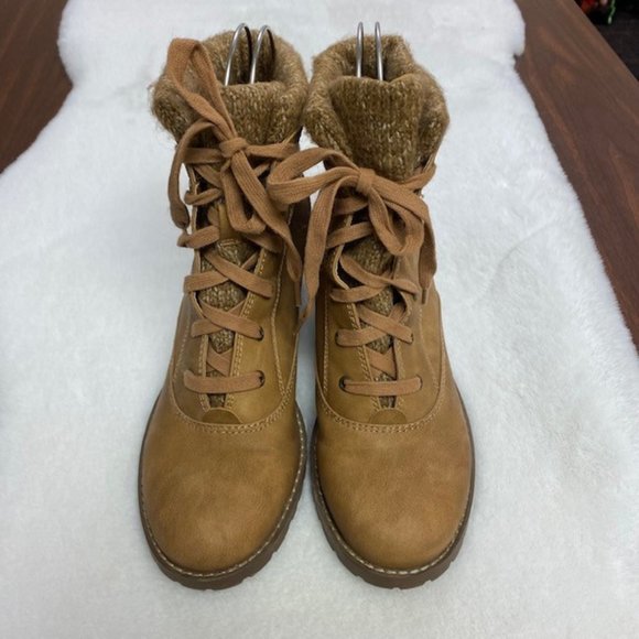 American Eagle‎ Chunky Heel Ankle Boots Lace Up Sweater Top, size 9 - Picture 2 of 13